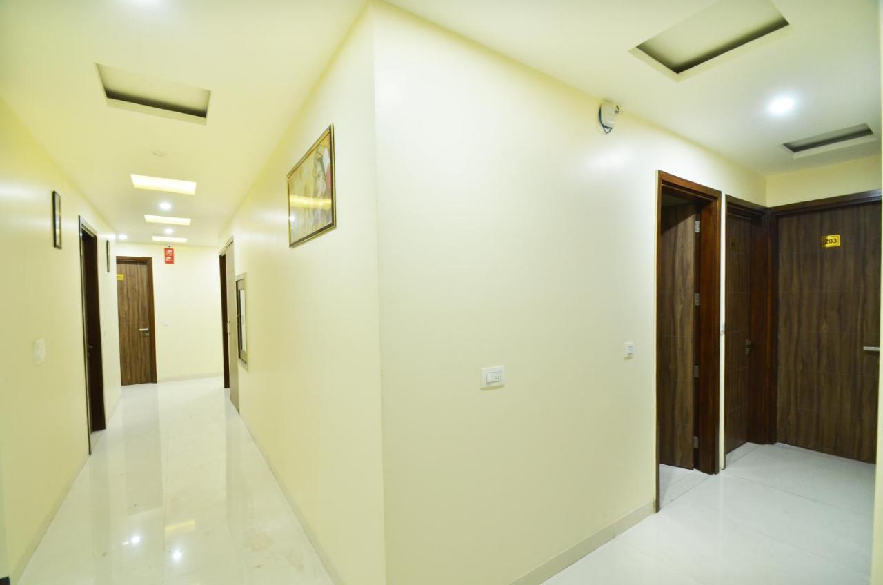 Capital O 8510 Welcome Inn Amritsar Exteriör bild